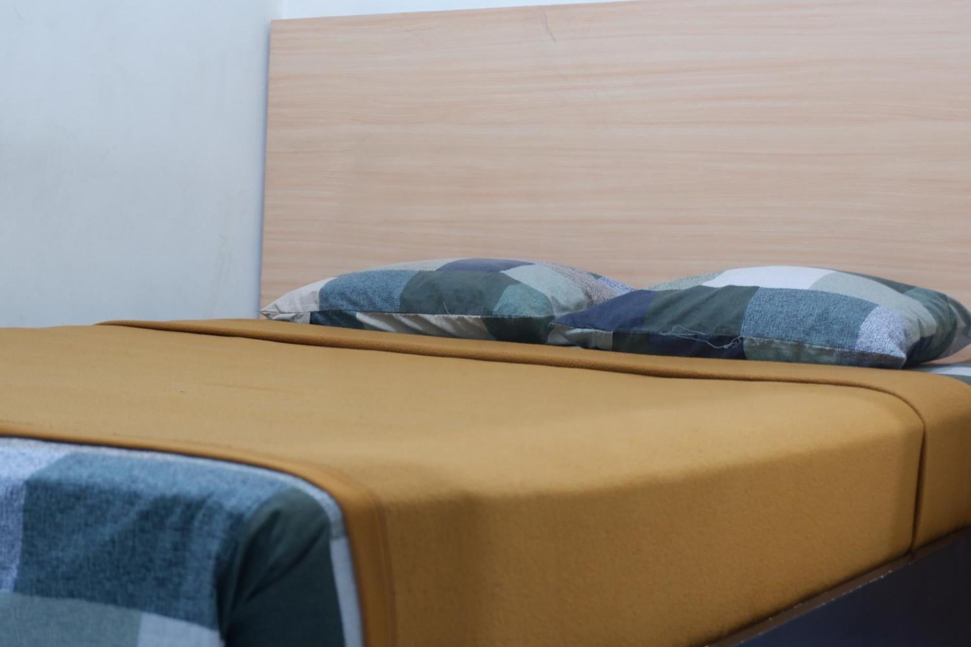 Hotel Taman Indah Madiun Exteriör bild